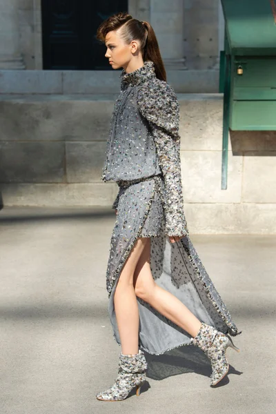 Look 22